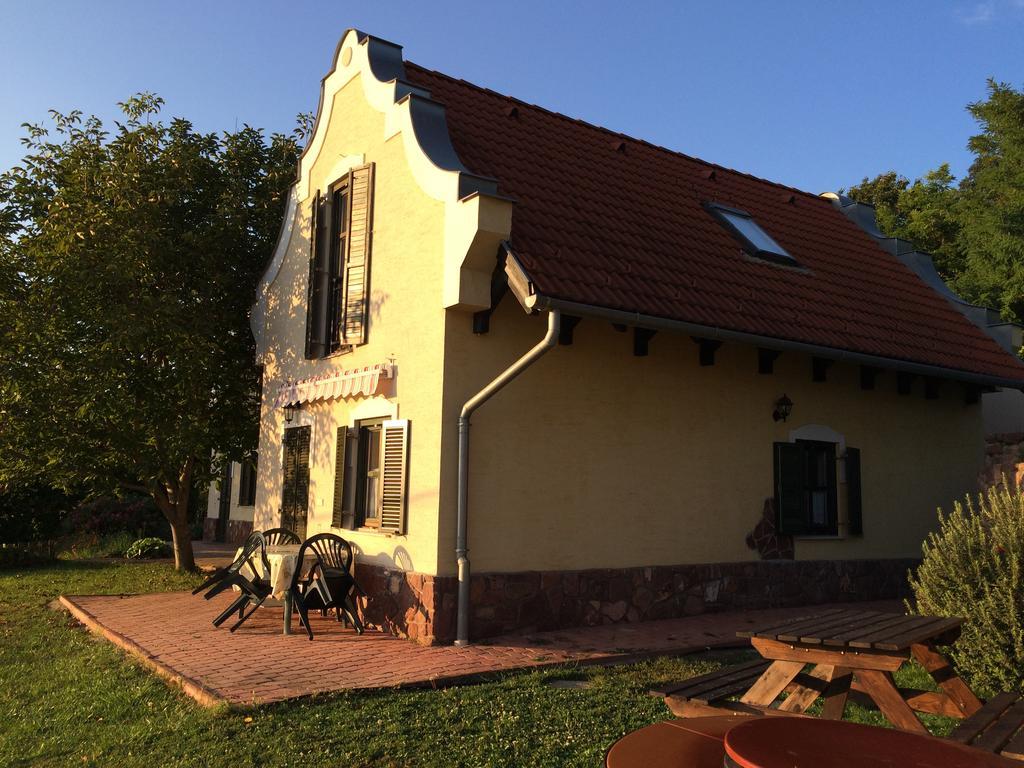 Hillside Apartments Ревфюлёп Экстерьер фото