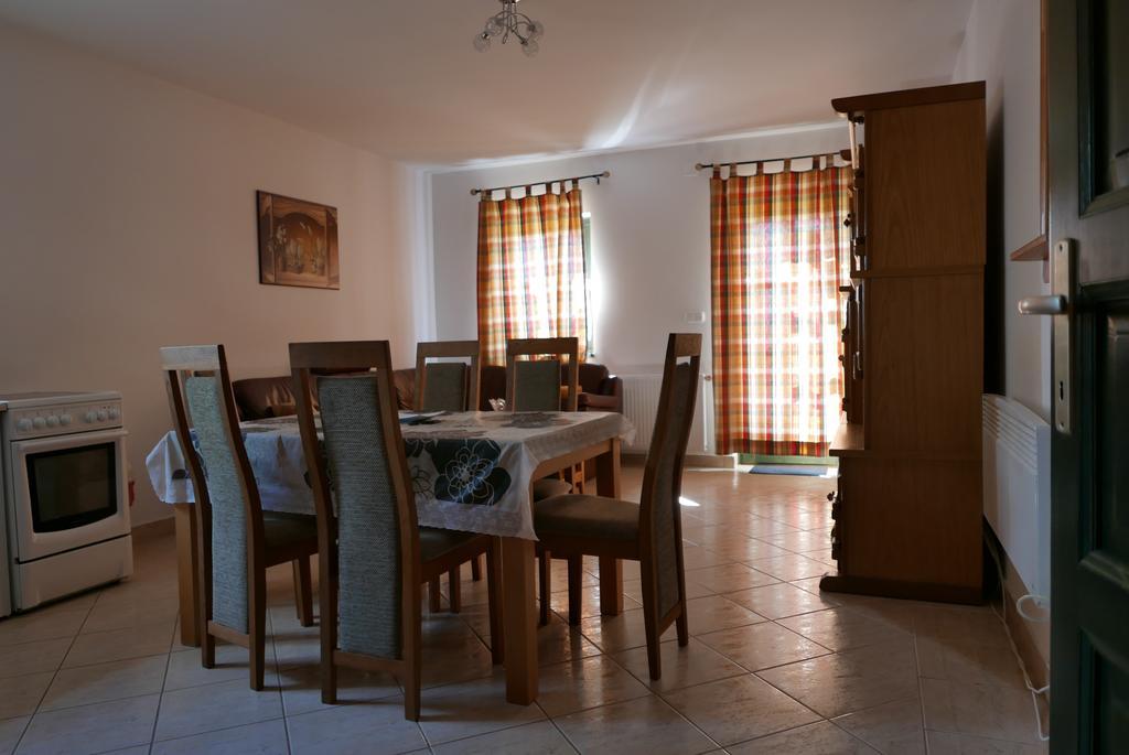 Hillside Apartments Ревфюлёп Экстерьер фото